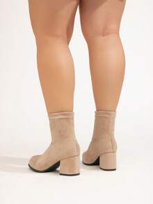 女士宽楦踝靴、修身靴、绒面革弹力靴、粗跟鞋、时尚圆头黑色高跟鞋、宽筒靴、米色靴子