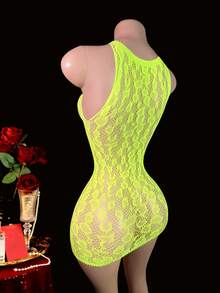 1 chiếc váy ngủ lưới gợi cảm thanh lịch và tôn dáng với thiết kế khoét ngực. - Màu xanh huỳnh quang - Xem 4