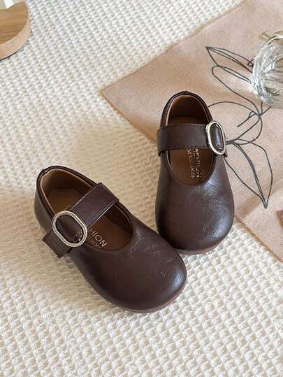 1 Paar Mädchen Retro einfarbige flache weiche Sohle rutschfeste Leder Babyschuhe, modische vielseitige Mädchen Tanzschuhe, geeignet für Frühling und Herbst