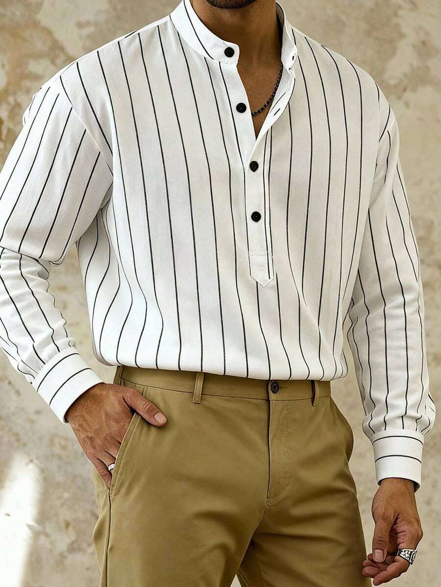 Herren Vintage Stil weiß gestreiftes Hemd mit Stehkragen und halber Knopfleiste, locker geschnitten, modisch, vielseitig, geeignet für Büro, Frühling & Herbst