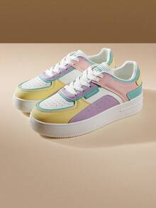 Women's Fashionable & Versatile Low-Top White Sneakers, Thick Sole, Breathable, Non-Slip, Soft Bottom, Student White Sports Casual Skateboard Shoes