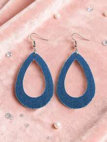 زوج من أقراط جلدية مزخرفة بطراز بوهيمي جلد ناعم ثنائي الوجه للنساء