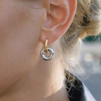 1 par de pendientes de aro redondos chapados en oro de 18K de acero inoxidable