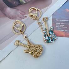 Elegant Guitar Keychain For Women – Stylish Musical Instrument Key Holder, Perfect Gift, Bag Charm Accessory For Daily Use, Car Or Office Keys - Màu đỏ - Xem 8