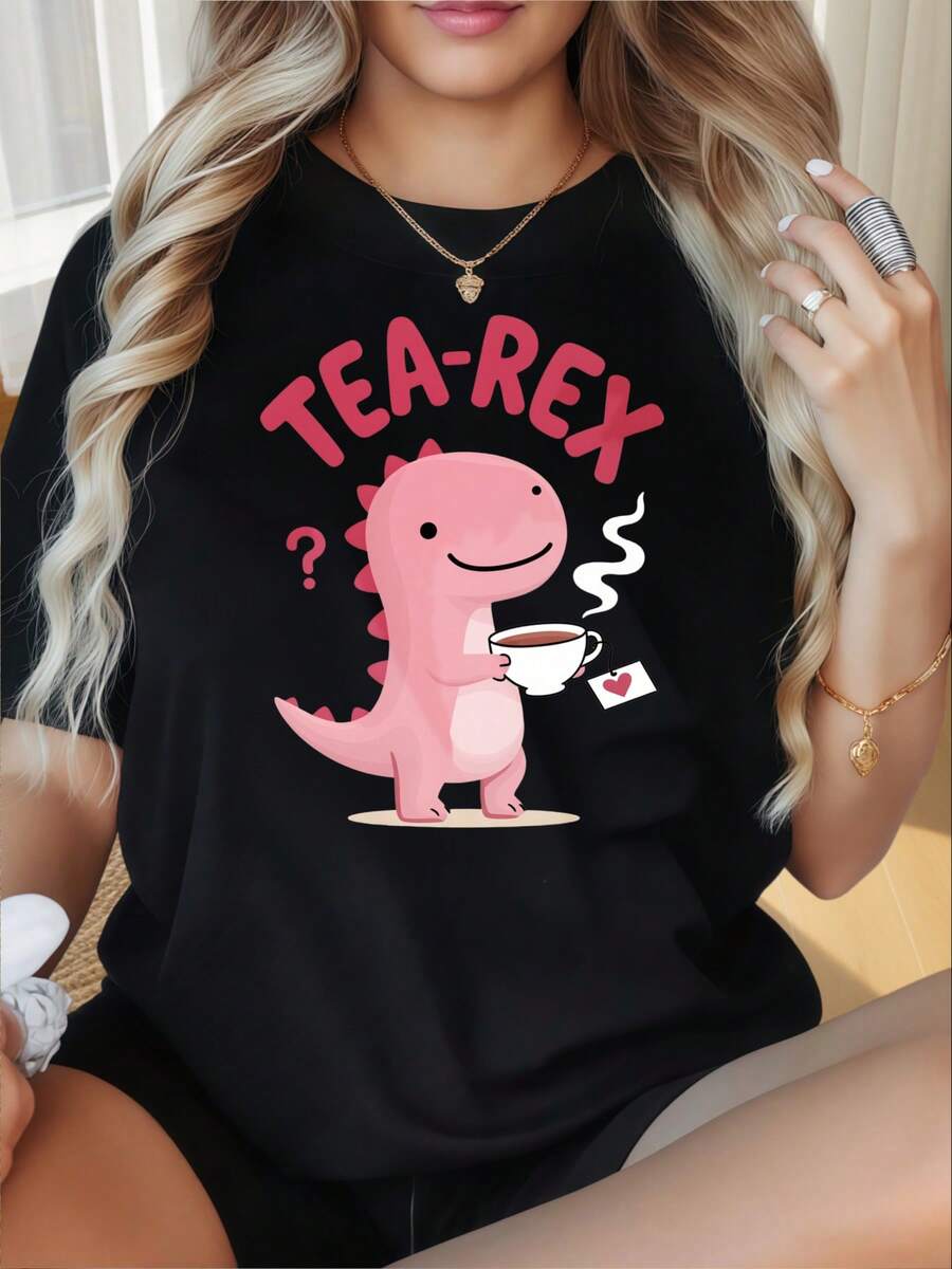 Tea Rex Dinosaur Shirt Women Cute Pink T Rex Holding Tea Cup Graphic Tee Funny Coffee Lover Gift TopWomen's T-Shirts With Round Neck And Short Sleeves Have Interesting Printed Patterns, Which Are Suitable For Christmas Partiessports Activitiesholiday Partiesoutingssports And Other Holiday Gifts. - 黑色 - 查看 1