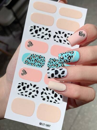2片/套全覆盖防水美甲贴，多种款式可选，情人节爱心豹纹元素装饰美甲贴纸，适合日常女性使用。