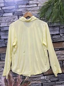 Women's Long-Sleeved Shirt Made Of Beautiful Viscose Fabric. - 淺黃 - 查看 2