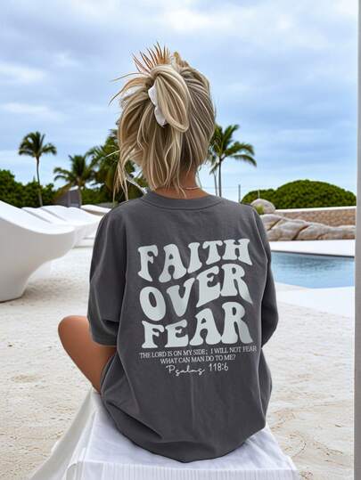 Women's "Belief Overcomes Fear" Letter Print Casual Round Neck Short Sleeve T-Shirt, Fashionable Resort Style, Essential Daily Wear. Women's Graphic Tee, Women's White Top Summer