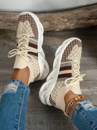 24 New Women's Patchwork Pattern Contrast Color Hollow Breathable Retro Floral Lightweight Thin Road Running Shoes