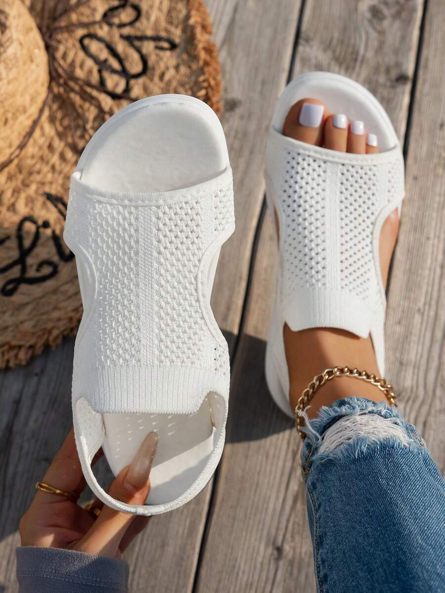 大码女士休闲运动凉鞋，轻便舒适时尚运动鞋，简约网面设计百搭凉鞋（尺码偏小一码）