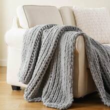 Battilo Beige Chunky Knit Throw Blanket, Soft And Thick Chenille Throw Blanket, 50x60 Handmade Knit Crochet Blanket, Cozy Knot Knitted Throw Blankets Couch Home Decor, Taupe - Xám - Xem 1