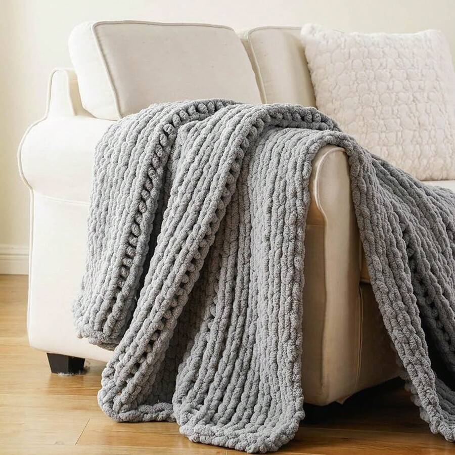 Battilo Beige Chunky Knit Throw Blanket, Soft And Thick Chenille Throw Blanket, 50x60 Handmade Knit Crochet Blanket, Cozy Knot Knitted Throw Blankets Couch Home Decor, Taupe - Xám - Xem 1