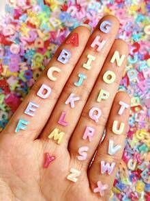 30 piezas Decoraciones de arte de uñas de letras en inglés de dibujos animados de ABS de colores aleatorios, joyas de uñas de piedras rhinestone planas 3D con letras lindas, adecuadas para pendientes DIY, collares, pulseras, decoraciones de arte de uñas - Multicolor - Ver 3