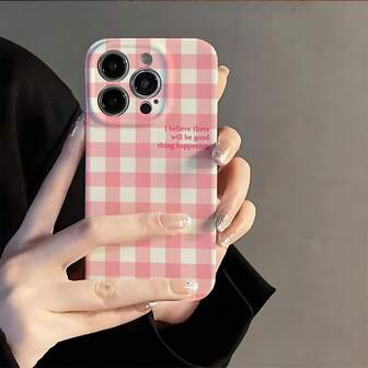 1 Korean High-End Fashion Perforated Phone 17 Pro Max Case With Checkerboard Print Design, Suitable For Phone 11/12/13/14/15/16 Pro Max Plus. The Interesting And Cute Mobile Phone Protective Case Elegantly Attracts Men And Women, Is Shockproof, Drop-Proof And Scratch-Resistant, And Is Very Suitable For Giving To Girlfriends For Christmas, Valentine's Day, Easter, Wedding Season, And Birthday Gifts!