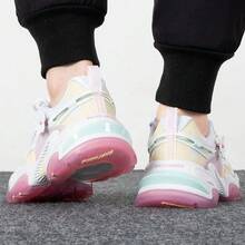 Skechers Zapatillas deportivas con suela gruesa y diseño de panda, colaboración Sakura para mujer - Blanco/Multicolor - Ver 4
