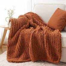 Battilo Beige Chunky Knit Throw Blanket, Soft And Thick Chenille Throw Blanket, 50x60 Handmade Knit Crochet Blanket, Cozy Knot Knitted Throw Blankets Couch Home Decor, Taupe - 焦糖 - 查看 4