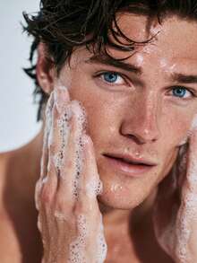 L'Oreal Men Expert Hydrating Foaming Cleanser, 100ml - 3.38fl.Oz - Hydra-moisturizing Double-effect Cleansing Cream 100ml - View 7