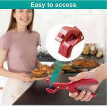 Kitchen Multifunctional High Temperature Resistant Bowl Clamp This Anti-Scalding Clip Can Be Used To Hold Dishes And1P Pots. The Silicone Material Is High-Temperature Resistant. It Is Suitable For Microwave Ovens And Ovens. It Can Be Used For Picking Up Dishes, Holding Vegetables, And Steaming Vegetables. It Is A Practical Anti-Scalding Tool In The Kitchen. - Random Color - View 2
