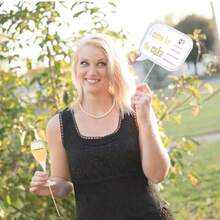 31件套婚礼派对拍照道具，混合色纸质标牌，流行文化主题，花卉图案，可用作背景和自拍台，单身派对用品