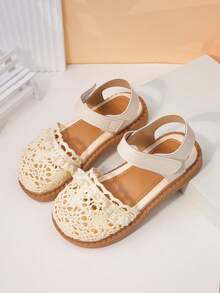 1 Pair Girls' Open Toe Sandals, Featuring Lace-Up Elements, Made Of Soft PU Material, Low-Top Design With Hook And Loop Closure, Flat Style, Natural And Fresh, Suitable For Daily Wear And Short Trips - Beige - View 5