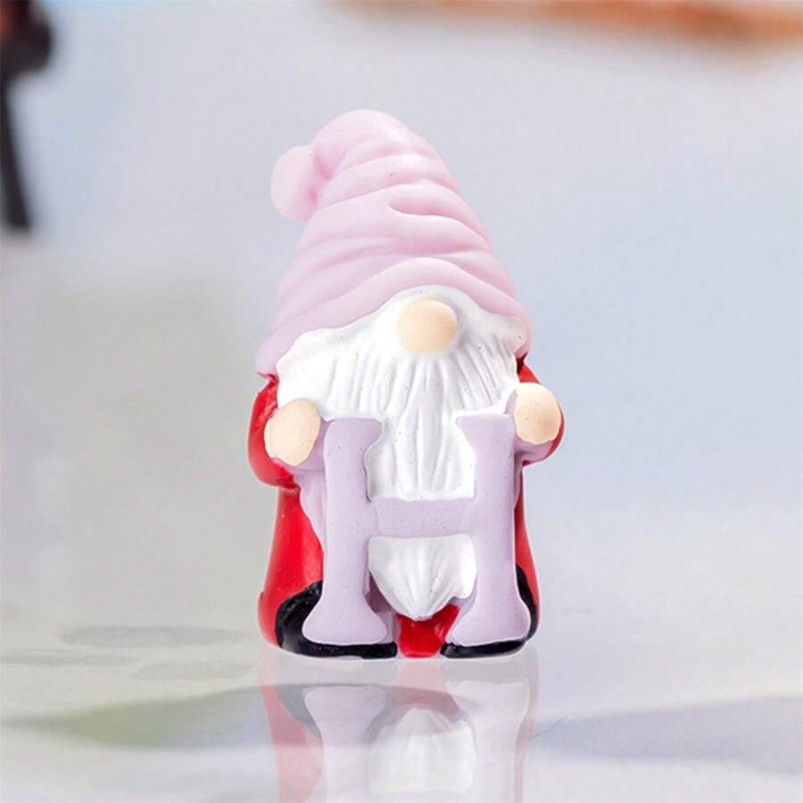 Statues - White - View 1
