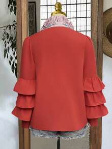 女士休闲舒适红色衬衫，采用三层荷叶边下摆设计，长袖，撞色条纹领口和门襟，单扣前襟，适合圣诞节、中国新年和情人节穿着。 - 紅色 - 查看 5