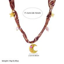 Colorful, Randomly Printed Silk Scarves And Ribbons Tied With Knots To Create A Necklace With Various Elements Such As Hearts, Moons, Suns, And Flowers. - 彩色 - 查看 10