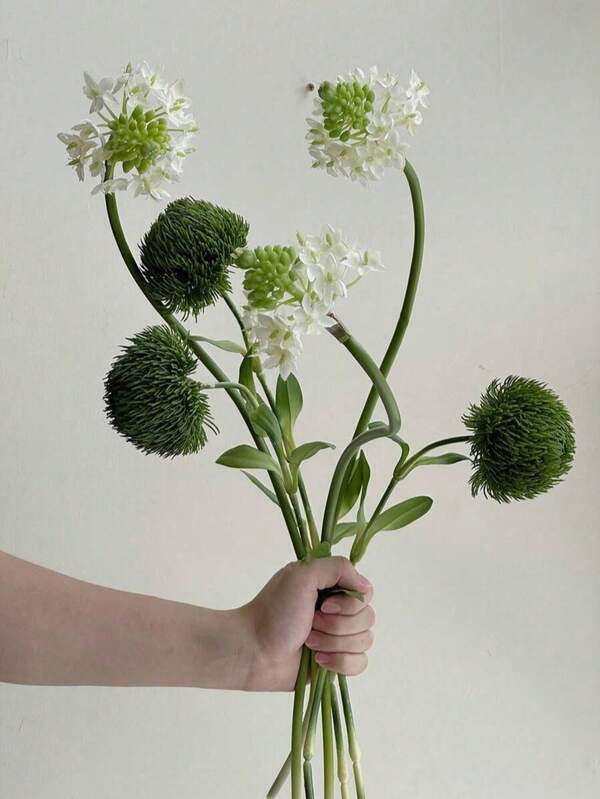 6pcs Artificial Flowers Including Simulated Carnations And Roses, All With Green Spherical Stems. This Artificial Flower/Plant Set Is Suitable For Valentine's Day Gifts, Wedding Decorations, Home Decor, Room Decor, Wall Decor, Bedroom Decor, Vases, Room Accessories, Kitchen Decor, House Decorations, And Birthday Party Supplies. A Great Valentine's Day Gift, This Artificial Flower Set Features A Realistic Appearance In White And Green Color Tones.