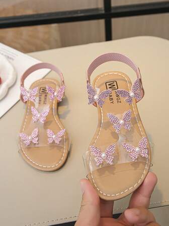 女童水晶蝴蝶平底凉鞋！透明皮革公主鞋，适合女孩穿着，是夏季海滩、派对或日常穿着的完美之选！柔软、舒适、耐穿！
