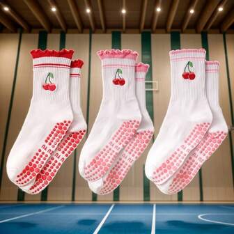 3双女士防滑普拉提袜，适合芭蕾舞、瑜伽、健身和舞蹈工作室，樱桃刺绣设计，可爱防滑袜