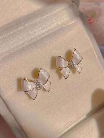 1pair Korean Fashionable Gentle White Ribbon Bowknot Design Earrings For Women With Small Gems, Retro Style