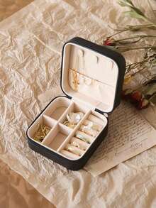 Personalized Name Jewelry Box, Customizable Classic Rectangular Fabric-Lined Travel Organizer Box With Zipper And Compartment, Multifunctional Bridesmaid Gift Box - No Electricity Required, Jewelry Storage | Heart-Shaped Detail Design | Fabric Lining, Jewelry Box