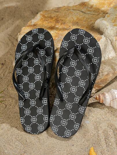 女士平底人字拖，舒适时尚百搭夏季沙滩凉鞋，适合海滩和度假村穿着