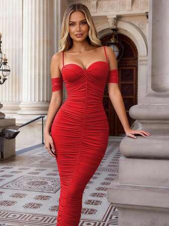 CurvySweet Damklänning med rynkad spaghettiband och midi-mesh, inbyggd bh för fester, bröllop och dejter, nyårsklänning