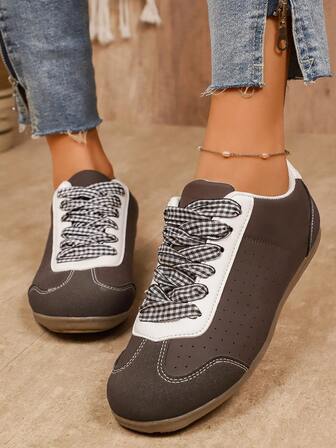 2025 New Retro German Style Plaid Lace-Up Round Toe Color Block Comfortable Breathable Casual Sports Versatile Sneakers