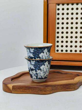 1/2/4/6 st blå & vita fjärils- & blommiga keramiska tekoppar, nya kinesiska keramiska tekoppar med guldkantdekoration och handmålade detaljer, lämpliga för svart te, oolongte, lämpliga för kinesiska teceremonier och traditionella festivaler