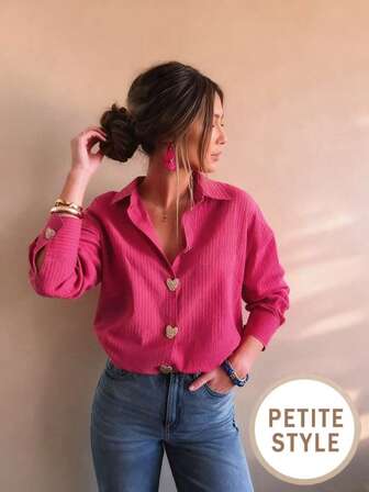 Camisa básica de mujer de talla pequeña para otoño e invierno, elegante y casual, de uso diario, con rayas rosas y botones metálicos con forma de corazón. Parte superior de salida para mujer en otoño, ropa casual de negocios para mujer.