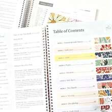 52周圣经学习指南：一年读经计划——每日阅读安排，包含经文、反思问题和祷告提示，专为女性设计，螺旋装订，圣经学习伴侣，精美封面 - 彩色 - 查看 3