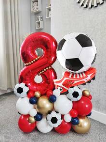 Conjunto de 2 balões metalizados em formato de chuteira de futebol, incluindo um balão colorido em formato de chuteira e outro em formato de bola de futebol. Ideal para jogos de futebol, decoração de festas de aniversário, festas temáticas de futebol, decoração de casa, festas com tema esportivo, festas comemorativas e decoração de ambientes internos e externos. - Multicolorido - Ver 5