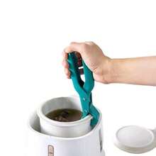 Kitchen Multifunctional High Temperature Resistant Bowl Clamp This Anti-Scalding Clip Can Be Used To Hold Dishes And1P Pots. The Silicone Material Is High-Temperature Resistant. It Is Suitable For Microwave Ovens And Ovens. It Can Be Used For Picking Up Dishes, Holding Vegetables, And Steaming Vegetables. It Is A Practical Anti-Scalding Tool In The Kitchen. - Random Color - View 7