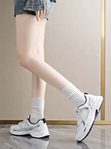 Nuevos tenis transpirables de malla para mujer, otoño 2025, con punta redonda, cordones, suela gruesa antideslizante, zapatos deportivos casuales versátiles para primavera y otoño - Blanco - Ver 3