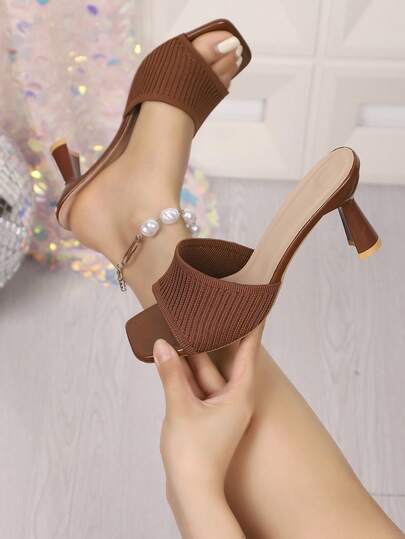 صنادل نسائية ذات كعب متوسط 2-3 بوصة للاستخدام الخارجي، موضة كورية جديدة لربيع وصيف 2025، صنادل مطاطية سهلة الارتداء مناسبة للشاطئ والحفلات والمكتب