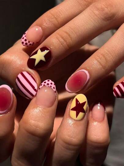 24 piezas Pegatinas de uñas con estilo Y2K de estrellas ovaladas cortas y lunares, material acrílico francés, ajuste perfecto. El set incluye: 1 pieza de esmalte de gel y 1 pieza de lima de uñas. Las pegatinas de uñas cortas hacen que tus puntas de los dedos brillen de manera brillante, adecuadas para fiestas, baile y uso diario. Suministros de uñas