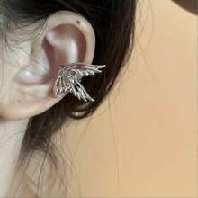 Fashion Simple Personality Versatile Butterfly Wing Ear Clip Integrated Earrings For Women Elegant Fairy Ear Cuff Niche Design Sense Personality Ear Jewelry - 銀色 - 查看 2