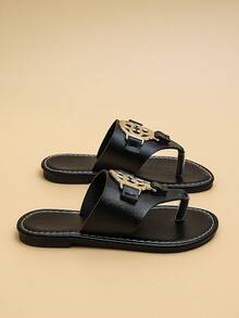 2025 New Kids Slippers, Suitable For Boys And Girls: Black & Gold Metal Buckle Anti-Slip Soft Bottom Flip Flops, Luxurious Casual Style, Suitable For Home Wear, Beach Play And Summer Outdoor Activities. Fit For Children Aged 3-12!