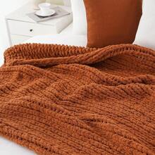 Battilo Beige Chunky Knit Throw Blanket, Soft And Thick Chenille Throw Blanket, 50x60 Handmade Knit Crochet Blanket, Cozy Knot Knitted Throw Blankets Couch Home Decor, Taupe - 焦糖 - 查看 8