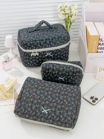 1 Pieza / Set Bolsa de almacenamiento de maquillaje con estampado floral azul retro, bolso acolchado negro, bolsa de maquillaje con lazo, bolsa de almacenamiento de cosméticos acolchada con espuma, organizador de cosméticos con estilo con asa, bolsa de cosméticos de viaje con estampado floral de gran capacidad para mujeres