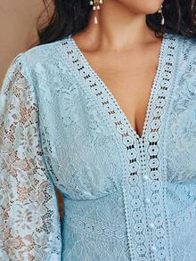 大码女装春夏新款优雅蕾丝纽扣装饰花卉拼接长裙，适合婚礼宾客、生日派对、正式聚会等场合 - 藍色 - 查看 2