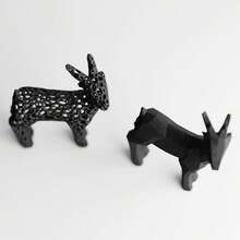 ORIZZONTE Set Of 2 Christmas Reindeer Sculptures – Geometric Design And Organic Perforated Structure – Modern Decorations For Christmas, Home Or Office – Unique Gift Idea – 100% Made In Italy, Shipping From Italy - 黑色 - 查看 3