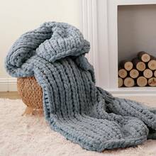 Battilo Beige Chunky Knit Throw Blanket, Soft And Thick Chenille Throw Blanket, 50x60 Handmade Knit Crochet Blanket, Cozy Knot Knitted Throw Blankets Couch Home Decor, Taupe - 藍灰色 - 查看 7